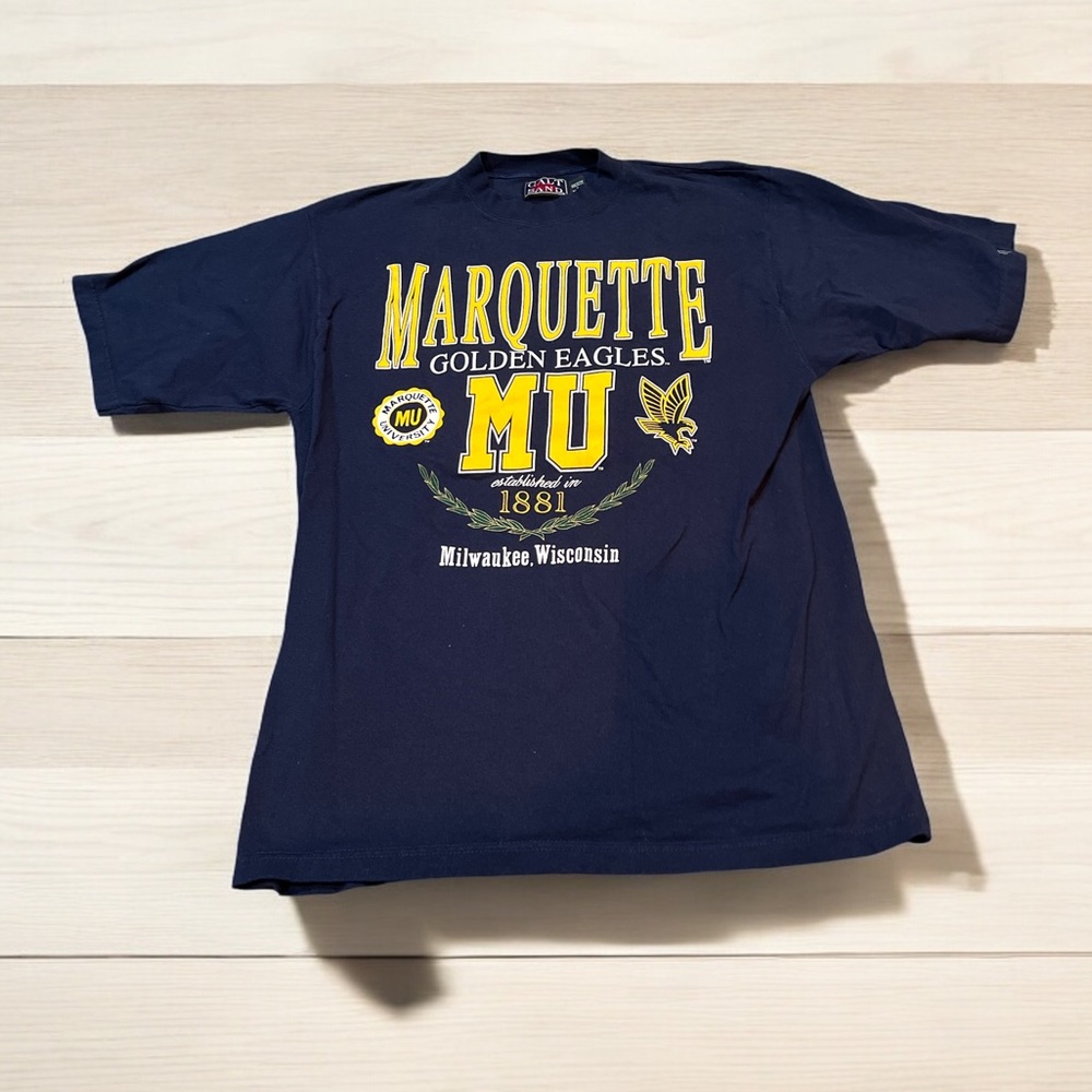 Old Marquette Golden Eagles T Shirt (L)